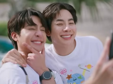 “เอิร์ท-มิกซ์” หวานร้อยเปอร์เซ็นต์ จูงมือเที่ยวสวนสนุก