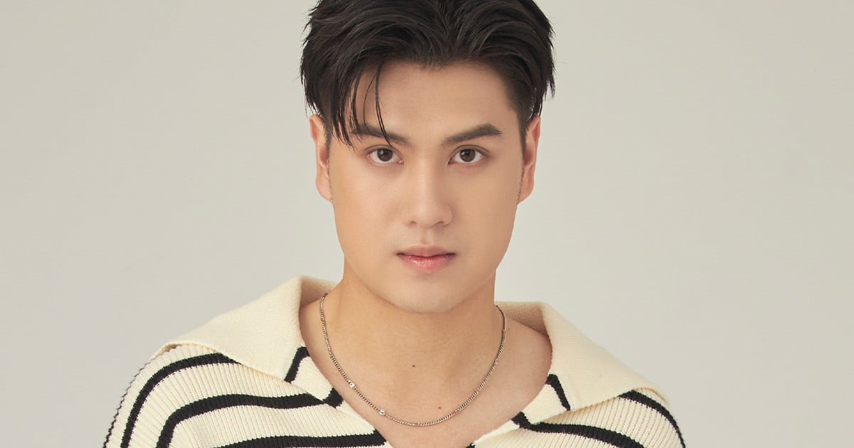 ซีรีส์ โปรดใช้วิจารณญาณในการรักเธอ MuTeLuv 2568 ในโลกที่ความรักซับซ้อนราวกับปริศนาแห่งโชคชะตา เมื่อเหตุผลไม่อาจนำทางหัวใจ ผู้คนจึงหันไปหาพลังเร้นลับที่อยู่เหนือกาลเวลา… การมูเตลู การพึ่งพาไสยศาสตร์, การพยากรณ์, และพิธีกรรมศักดิ์สิทธิ์ ได้กลายเป็นแผนที่นำทางสู่ความสมหวัง ความปรารถนาจะกุมมือคนที่รักให้มั่นคง นำพาพวกเขาไปสู่การบูชาเครื่องราง, การขอพรองค์เทพ, หรือการปรับเปลี่ยนดวงชะตาให้ลงตัวกับรักแท้ แต่คำถามยังคงแขวนอยู่กลางอากาศเช่นเดียวกับควันธูป เมื่อความรักถูกกำหนดด้วยศรัทธา…ตอนจบของเรื่องนี้จะงดงามเหมือนที่ดวงดาวทำนายไว้จริงหรือ 22 Marc 1200