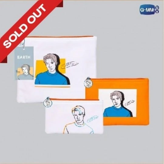 EARTH | PORTRAIT ART SERIES CLUTCH BAG