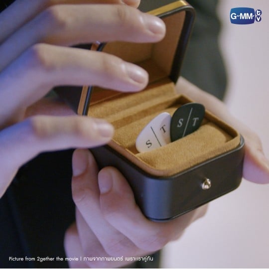 ST ENGAGEMENT GUITAR PICKS BOX 2GETHER THE MOVIE