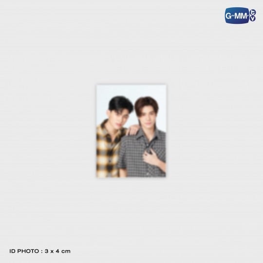 PERMPOON MINI CARD HOLDER WITH PONDPHUWIN PHOTOCARD