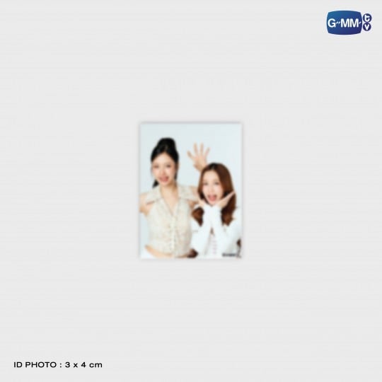 MUVMUV MINI CARD HOLDER WITH MILKLOVE PHOTOCARD