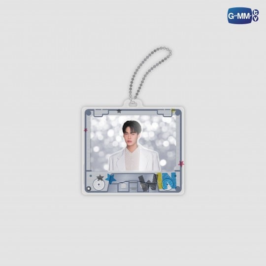 WIN LAYER KEYCHAIN