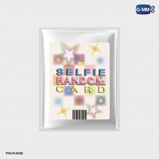 COLLECTIBLE SELFIE RANDOM CARD